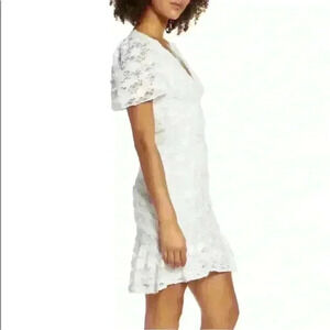 foxiedox White Lace Dress